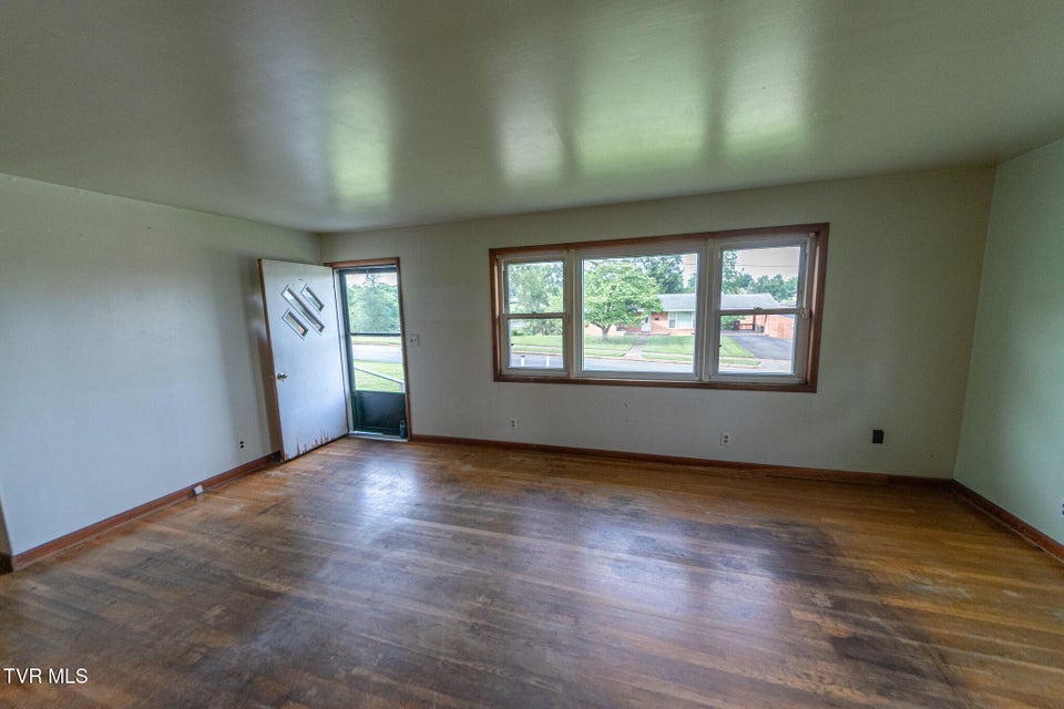 Photo #7: 615 Wendover Drive