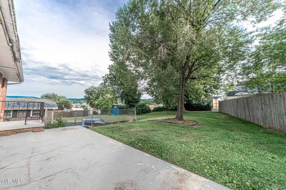 Photo #17: 615 Wendover Drive