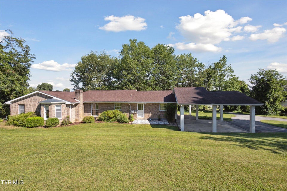 Photo #3: 15493 Siesta Avenue