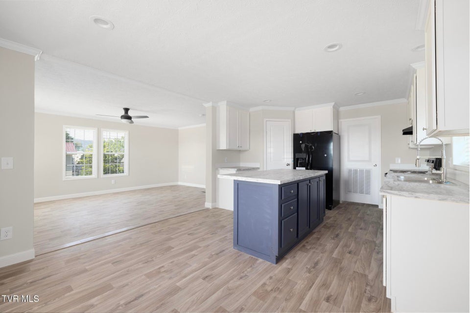 Photo #7: 1024 Walnut Avenue