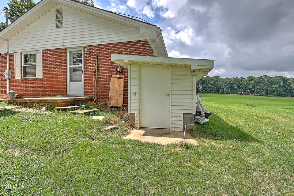 Photo #34: 430 Boles Lane