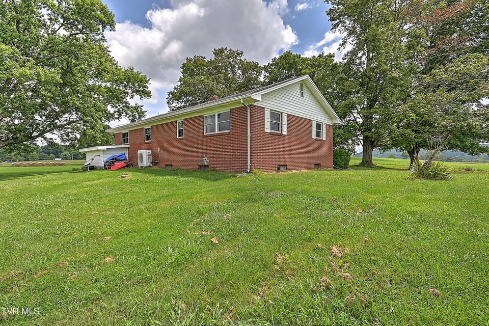 Photo #43: 430 Boles Lane