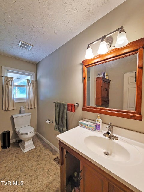 Photo #10: 28360 Rivermont Drive