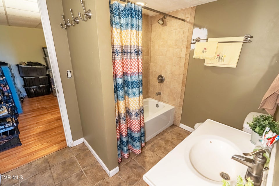 Photo #19: 28360 Rivermont Drive