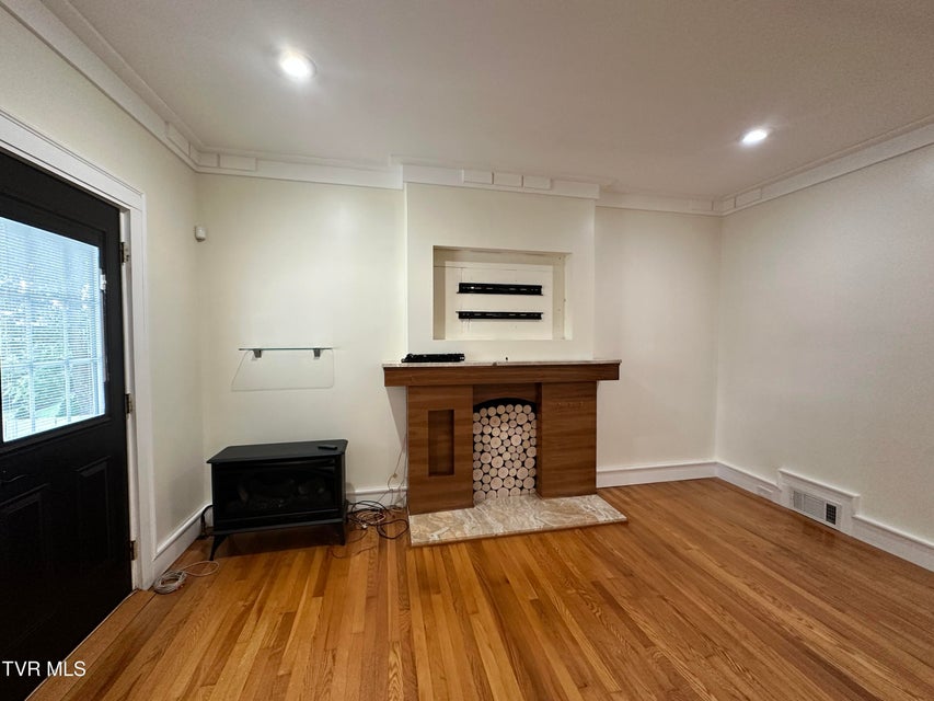 Photo #16: 1357 Watauga Street