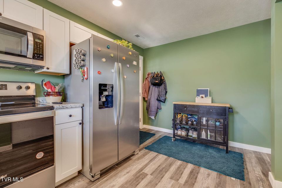 Photo #10: 222 Shelby Avenue Avenue