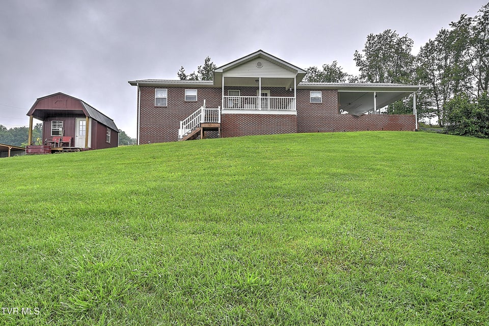 Photo #4: 15813 Black Hollow Road