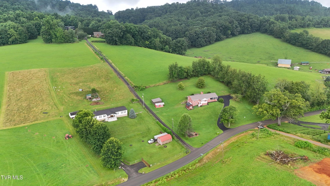 Photo #58: 15813 Black Hollow Road