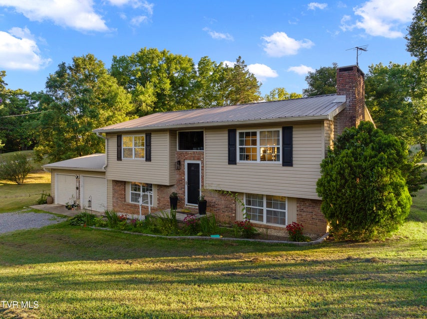 Photo #3: 122 Glenwood Avenue