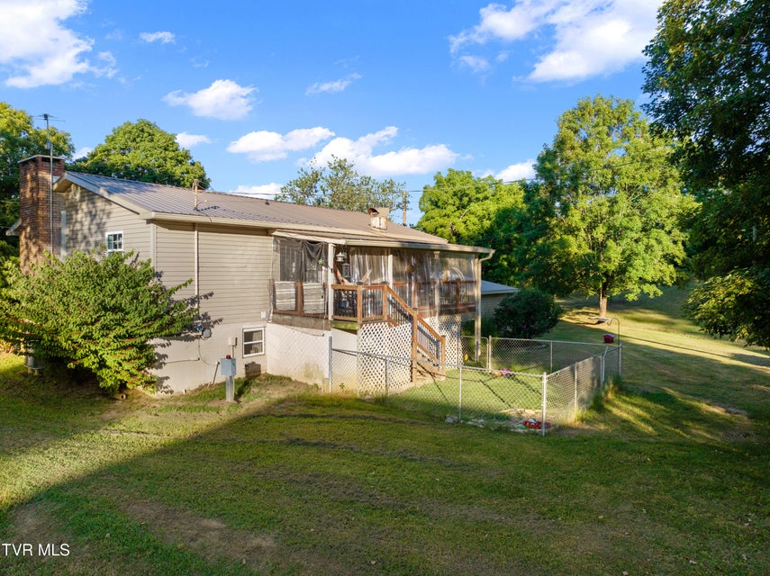 Photo #8: 122 Glenwood Avenue