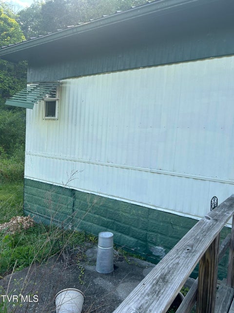 Photo #5: 2703 Orr Street