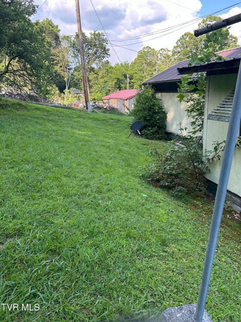 Photo #37: 2703 Orr Street