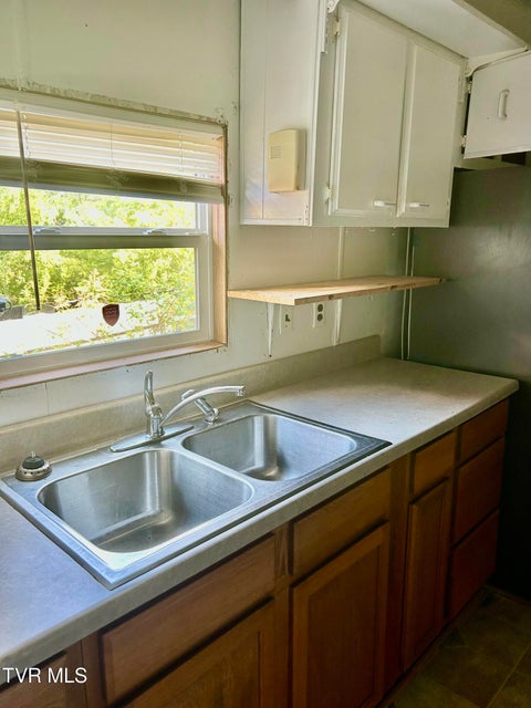 Photo #14: 2703 Orr Street