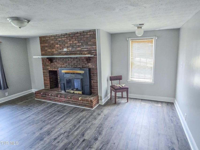 Photo #3: 1300 Grant Place