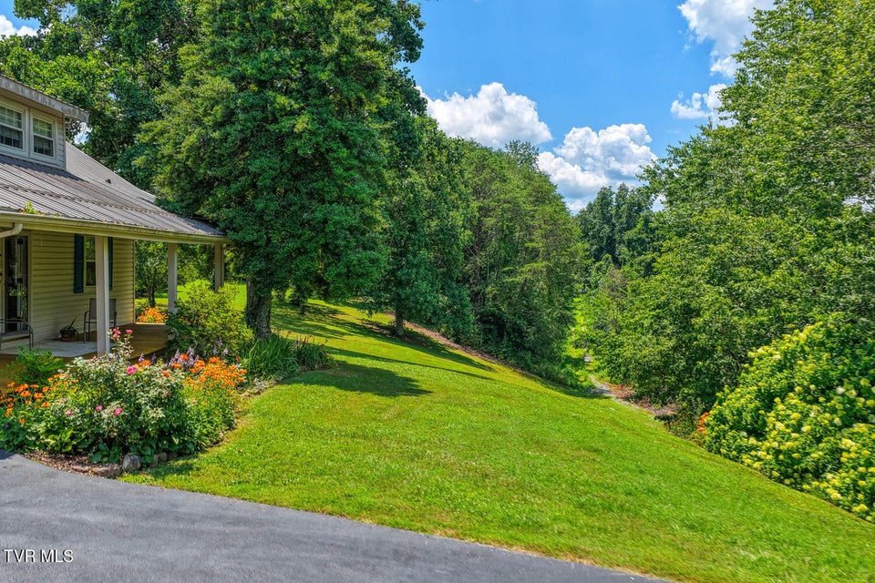 Photo #5: 129 Cardinal Drive