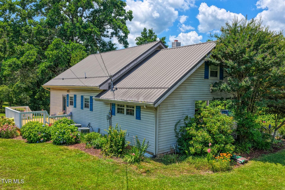 Photo #9: 129 Cardinal Drive