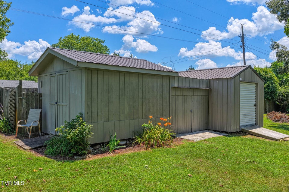 Photo #19: 129 Cardinal Drive