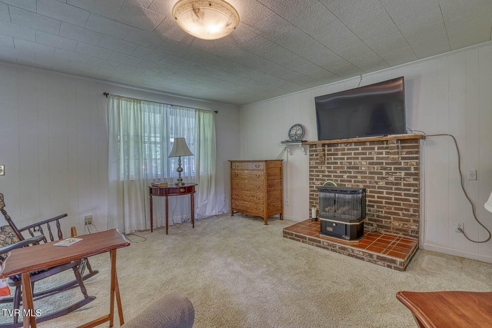 Photo #21: 129 Cardinal Drive