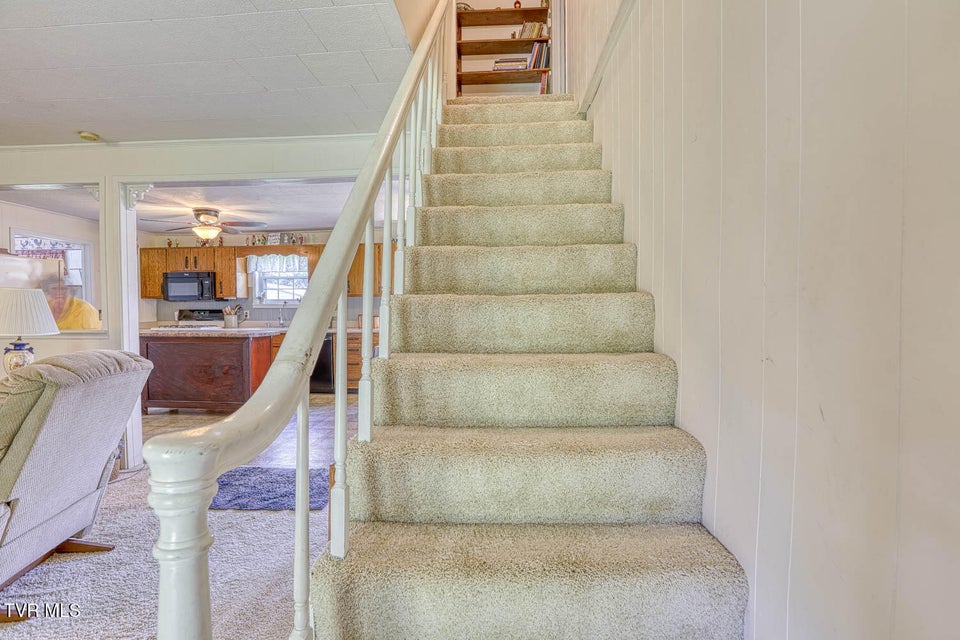 Photo #36: 129 Cardinal Drive