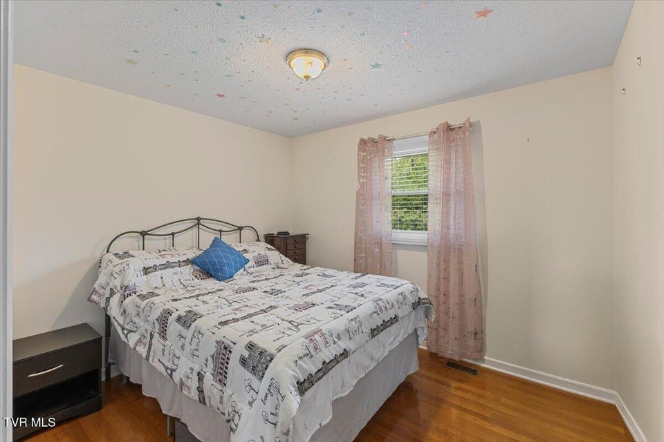 Photo #13: 1540 Maple Hill Dr Drive