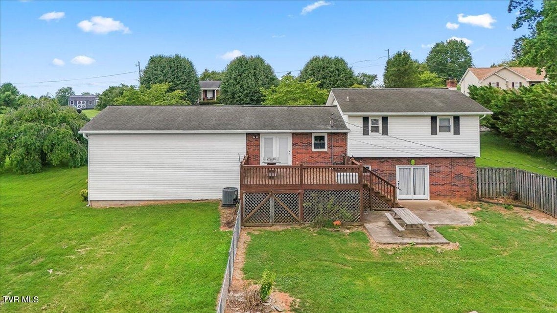 Photo #31: 1540 Maple Hill Dr Drive