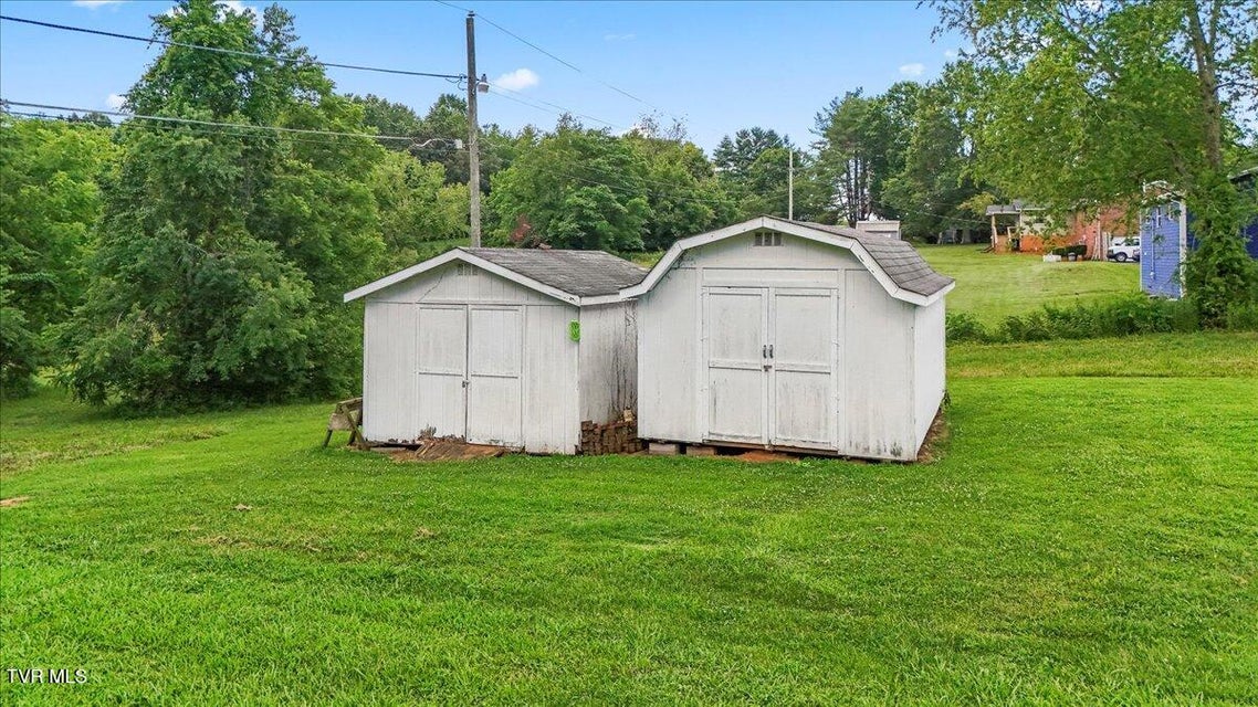 Photo #32: 1540 Maple Hill Dr Drive