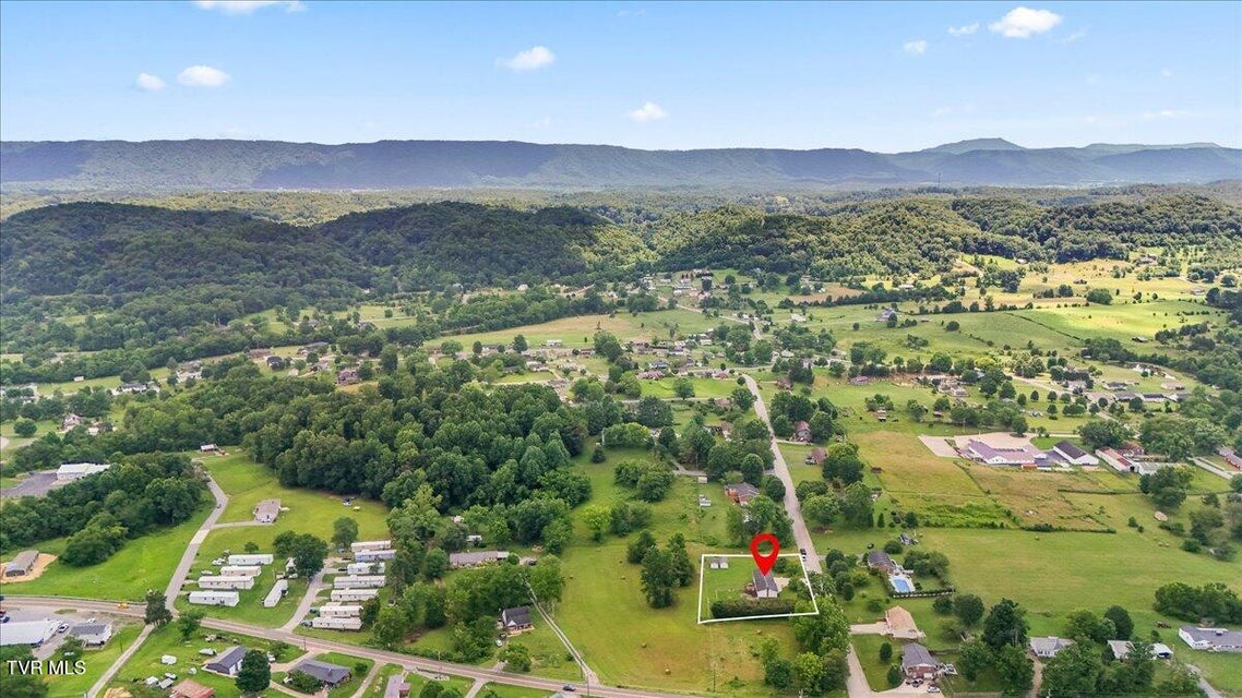 Photo #37: 1540 Maple Hill Dr Drive