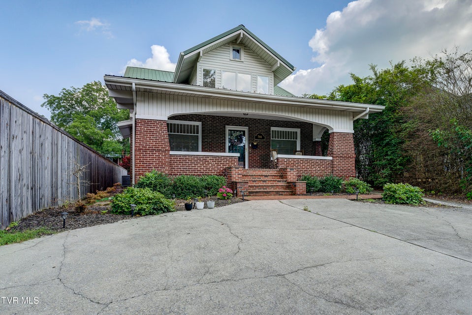 Photo #9: 704 Watauga Avenue