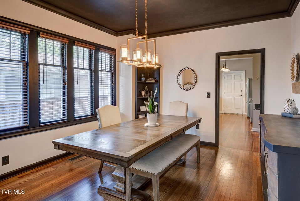 Photo #4: 704 Watauga Avenue