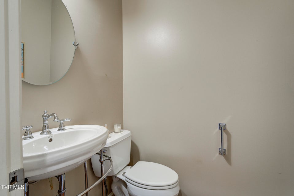 Photo #27: 704 Watauga Avenue