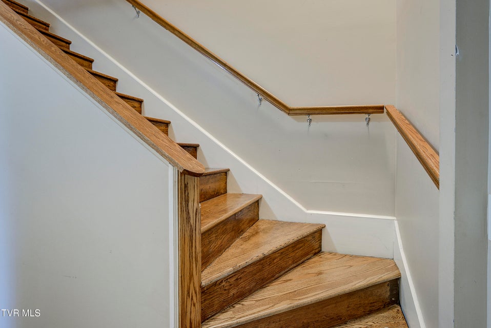 Photo #35: 704 Watauga Avenue