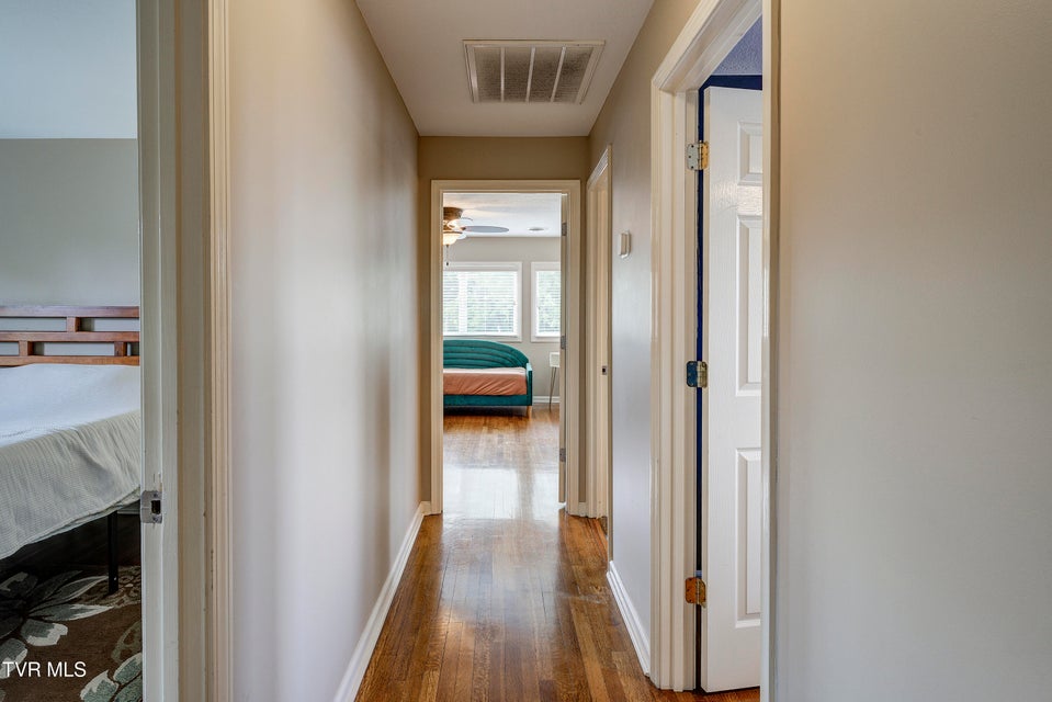 Photo #36: 704 Watauga Avenue