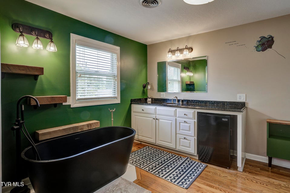 Photo #41: 704 Watauga Avenue
