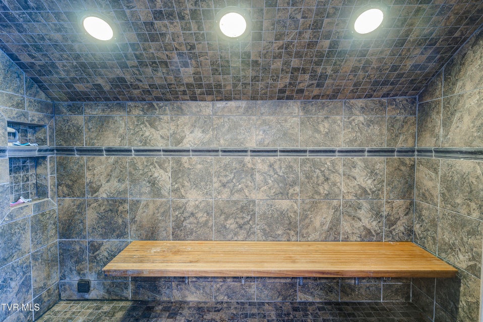 Photo #7: 704 Watauga Avenue