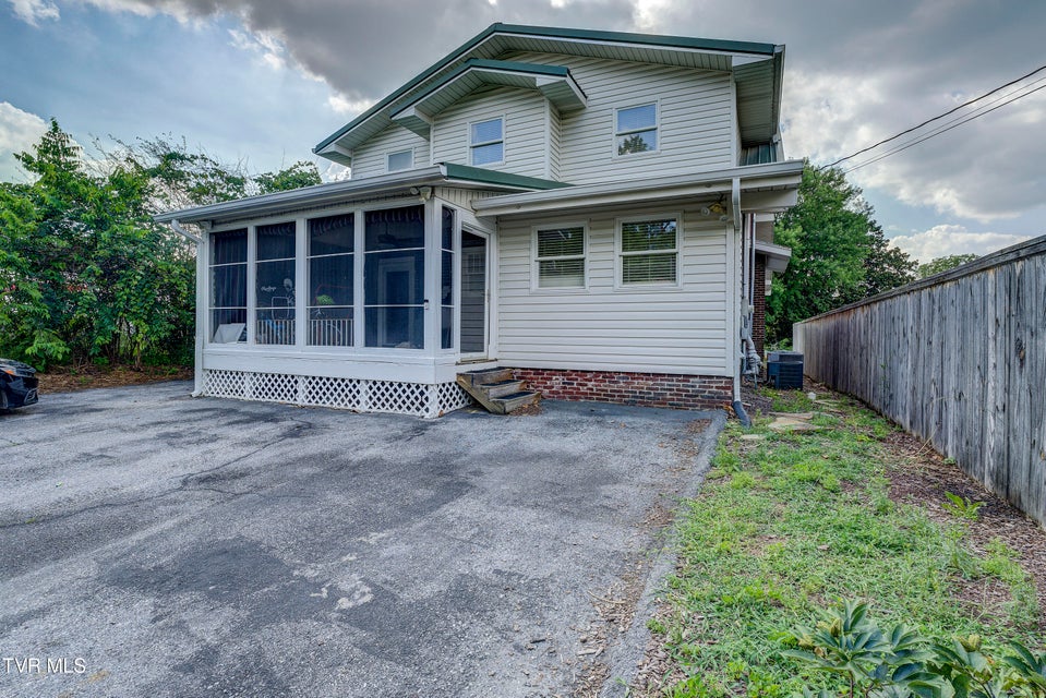 Photo #59: 704 Watauga Avenue