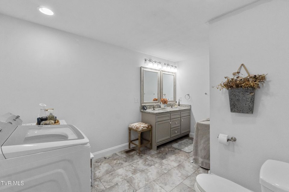 Photo #10: 730 Ottway Road