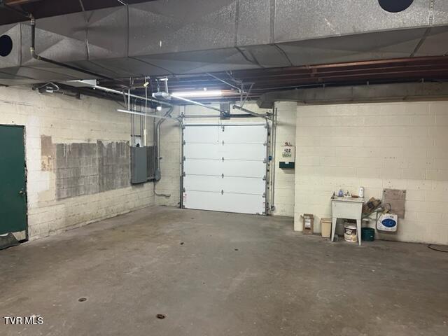 Photo #8: 422 Market Street