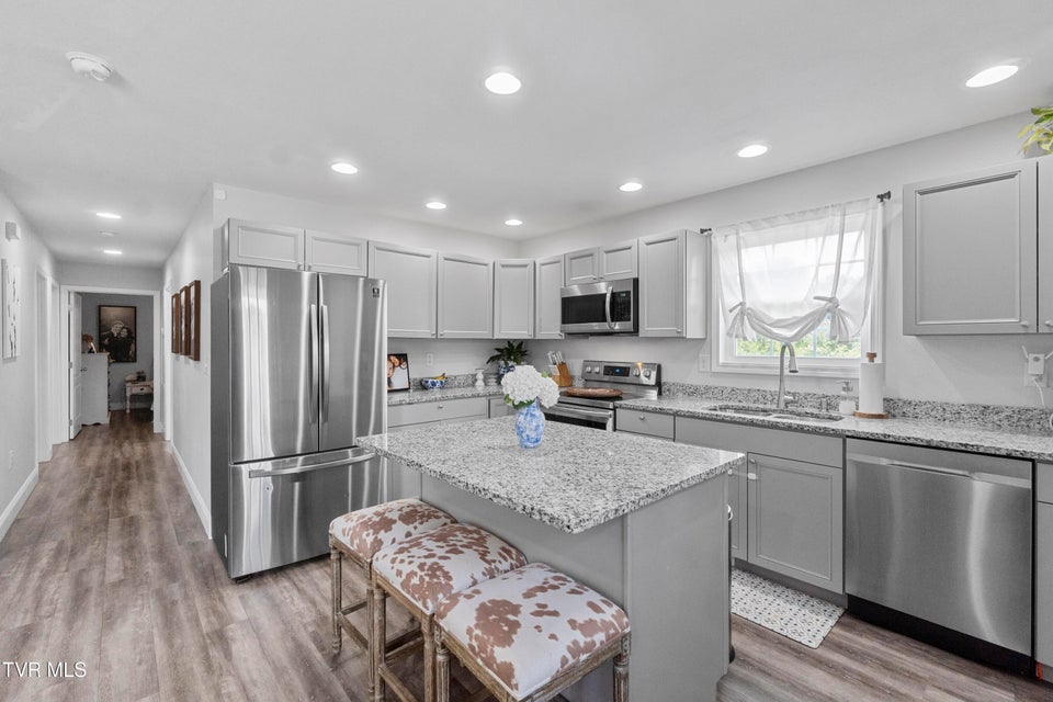 Photo #6: 730 Ottway Road