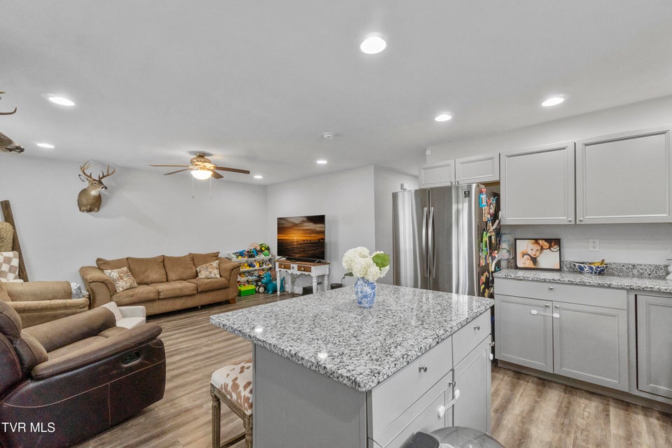 Photo #5: 730 Ottway Road