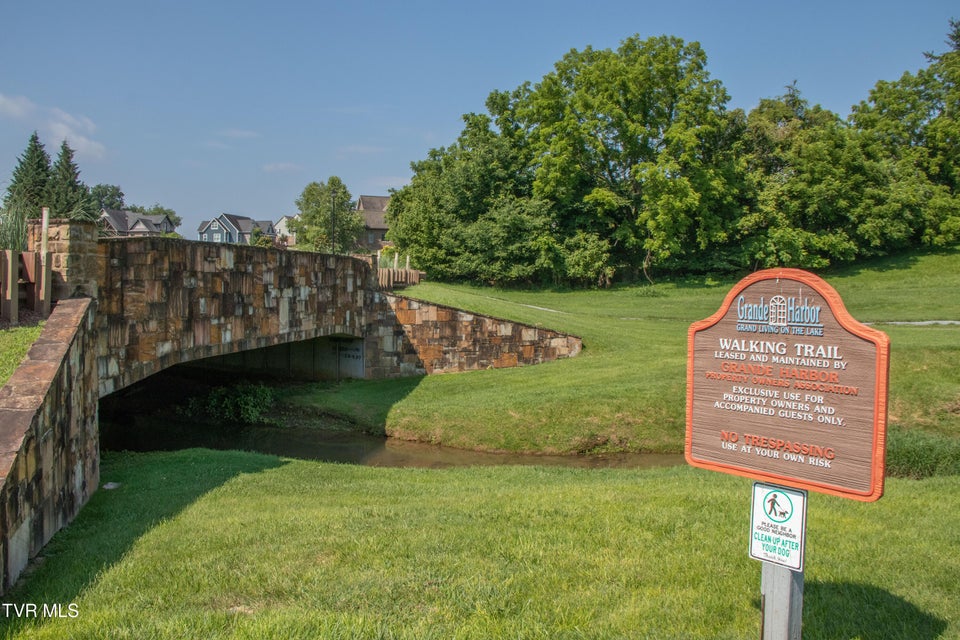 Photo #6: 112 Cardinal Point