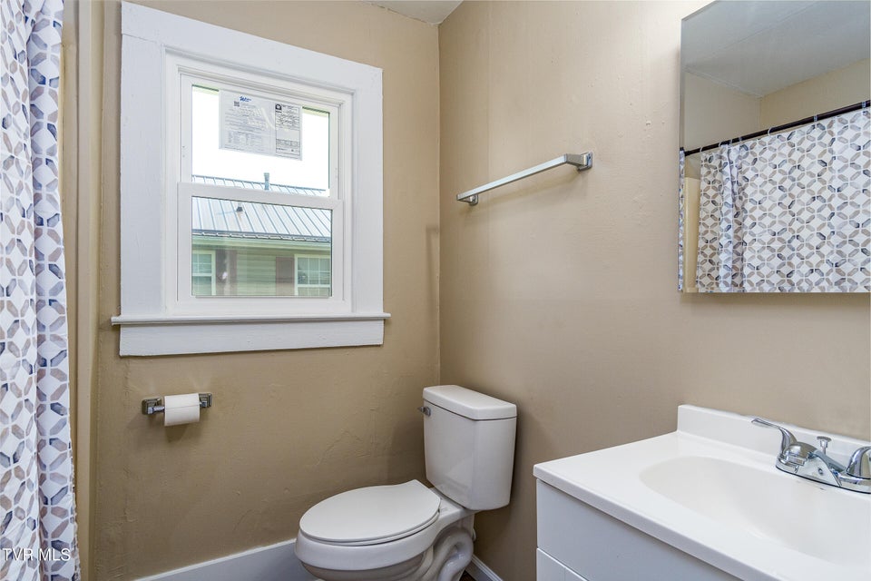 Photo #12: 1505 Fairview Avenue