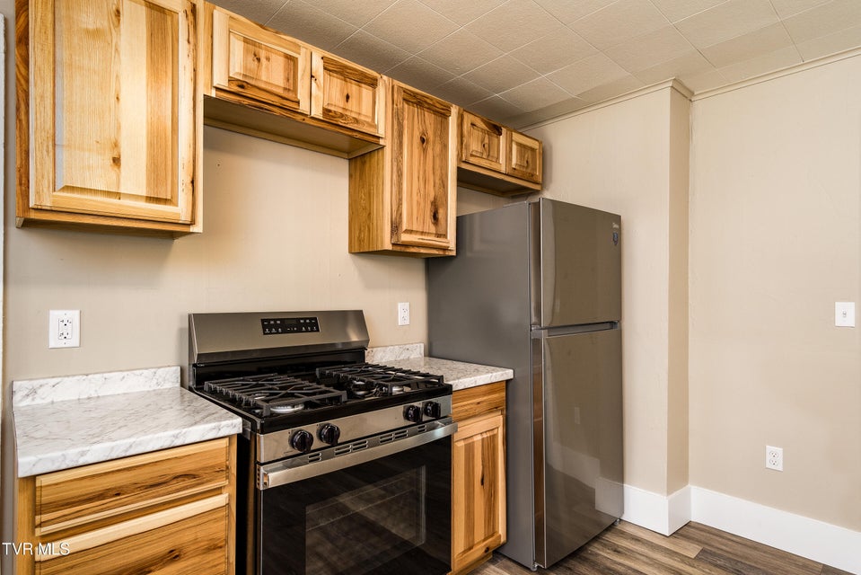 Photo #9: 1505 Fairview Avenue