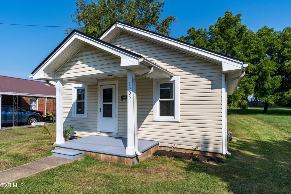 Photo #17: 1505 Fairview Avenue