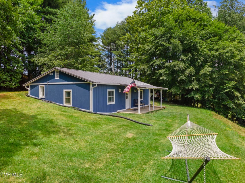 Photo #5: 21468 Mandalay Lane 