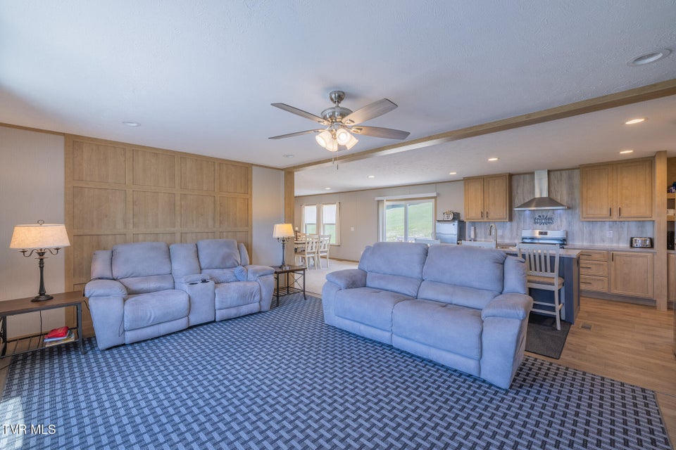 Photo #3: 120 Maple Crest Circle