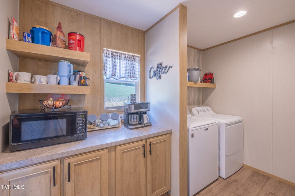 Photo #8: 120 Maple Crest Circle