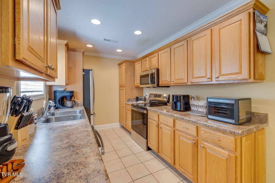 Photo #11: 207 Bridgewater Court