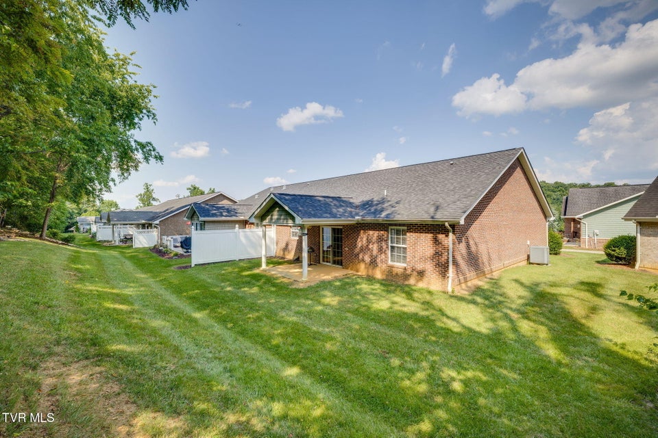 Photo #25: 207 Bridgewater Court
