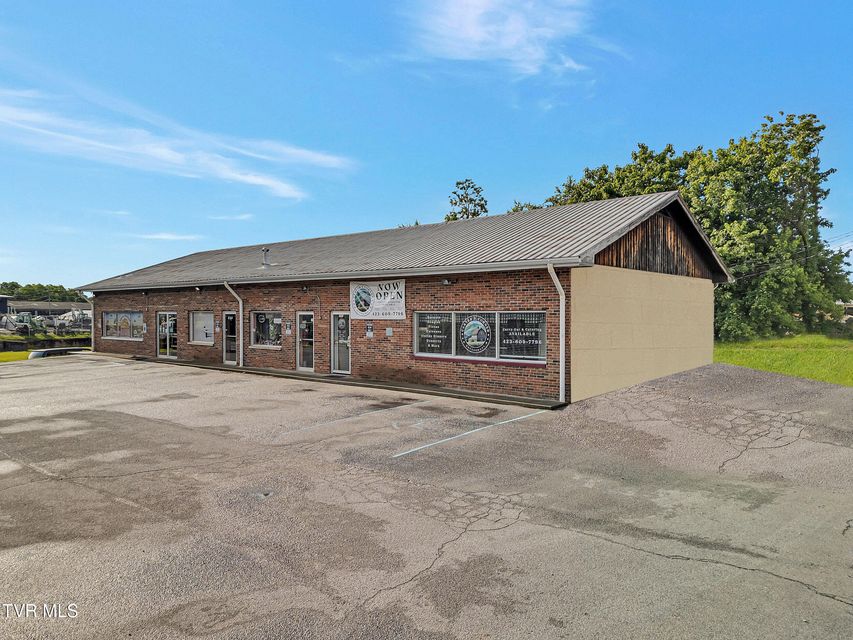 Photo #3: 200-206 Bohannon Avenue