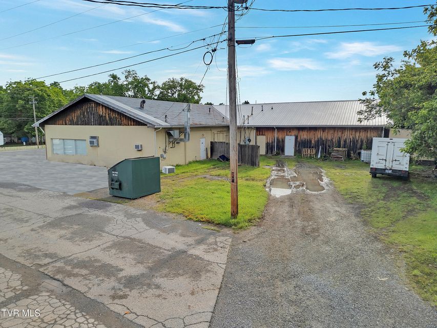Photo #31: 200-206 Bohannon Avenue